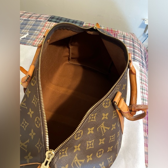 Louis Vuitton Keepall Bag - Picture 2 of 16